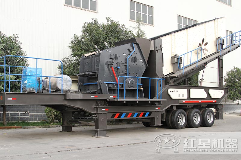 轮胎式多功能碎石车 轮胎式多功能碎石车