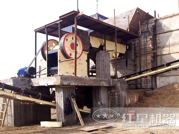 颚式破碎机现场图 颚式破碎机现场图