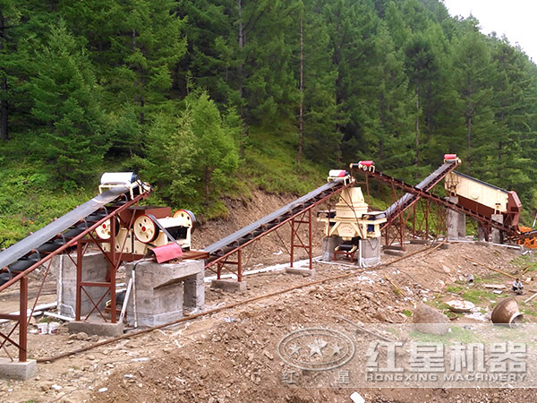 水泥破碎机现场作业实拍 水泥破碎机现场作业实拍